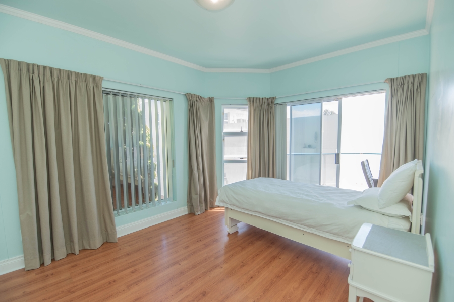 2 Bedroom Property for Sale in Summerstrand Eastern Cape